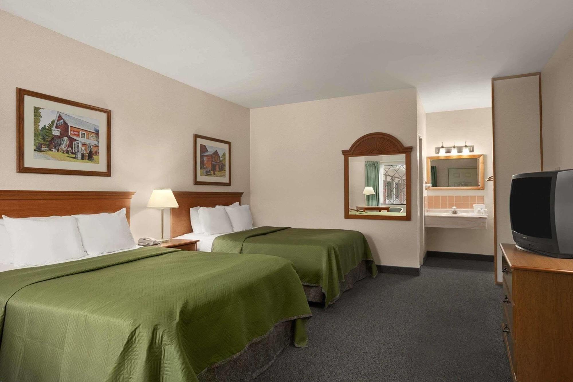 Travelodge By Wyndham Bedford Zewnętrze zdjęcie