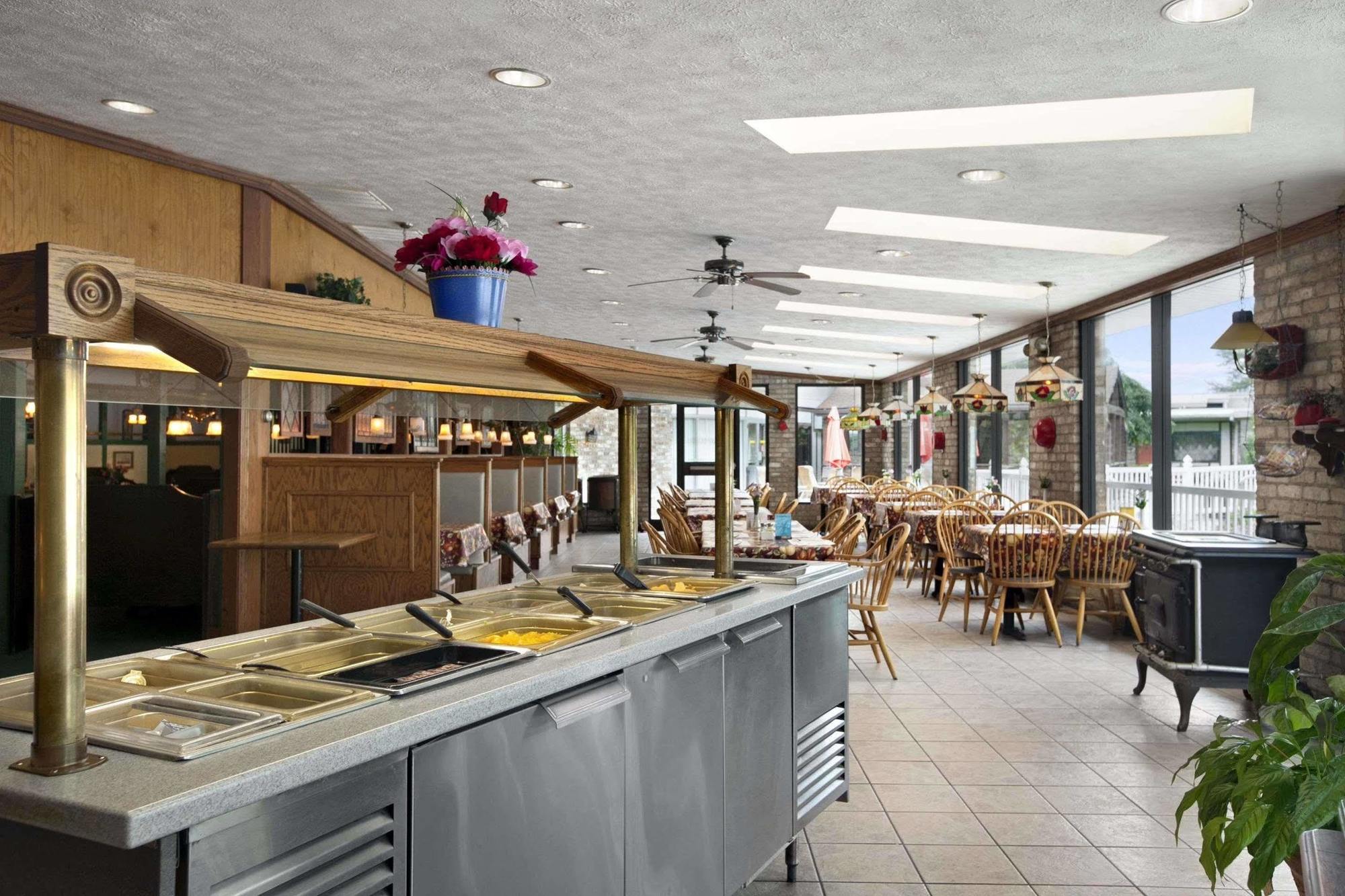 Travelodge By Wyndham Bedford Zewnętrze zdjęcie